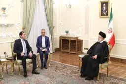  میدان دادن به بیگانگان امنیت‌آور نیست

