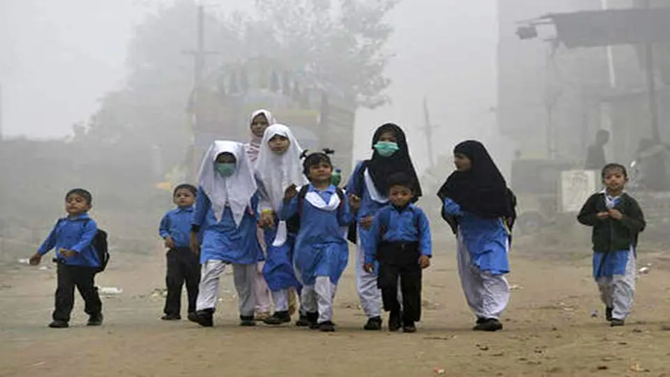 تعطیلی مدارس در آلوده‌ترین شهر جهان با شاخص ۶۱۱
