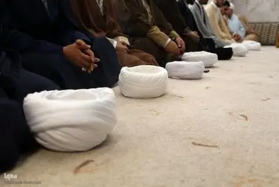 مراسم عمامه گذاری طلاب در ١٧ ربيع‌الاول