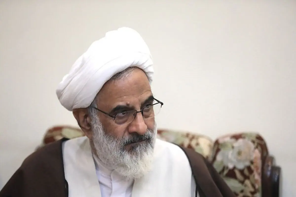  دانشجو می‌پرسد چرا با چین که دین ندارد ارتباط دارید اما با اروپا نه