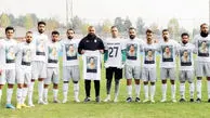 عکس مهران سماک  روی پیراهن فوتبالیست‌ها
