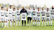 عکس مهران سماک  روی پیراهن فوتبالیست‌ها
