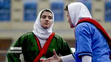 استقبال جالب کادر فنی تیم ملی کشتی از احمد جوان بعد از صعود به فینال+ ویدئو
