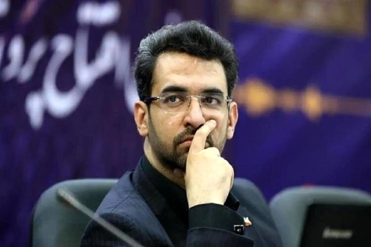 طعنه آذری جهرمی به موافقان فیلترینگ اینترنت/ عکس

