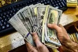 رفتار غیرمنتظره دلار
