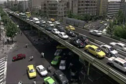 پل حافظ زیر گذر می‌شود