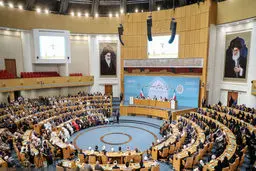 چرا جمهوری اسلامی ایران که کنفرانس وحدت اسلامی برگزار می‌کند، در داخل خود وحدت ندارد؟

