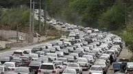 بارش باران و ترافیک سنگین در جاده چالوس