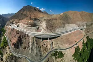 خبر خوش برای مسافران؛ افتتاح باند شرقی قطعه دوم آزادراه تهران-شمال درشهریورماه