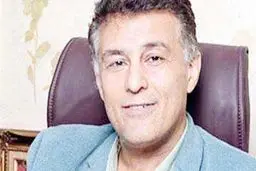 گل‌ها در جوانی پرپر می‌شوند و خارها می‌مانند

