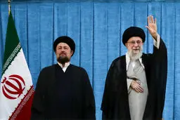 گفتگوی رهبری با سیدحسن خمینی/ ویدئو
