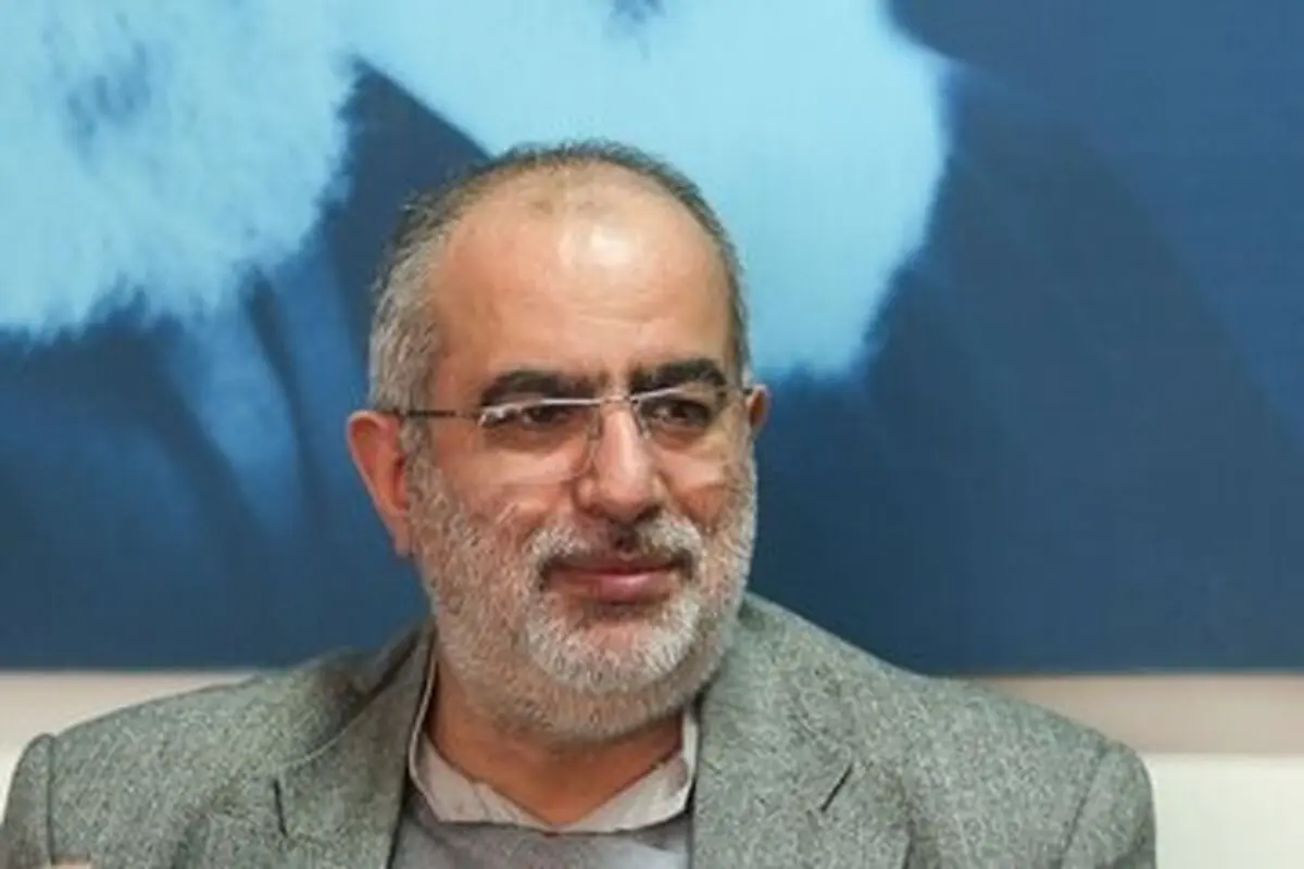 پشت پرده تصویب دلار ۴۲۰۰ تومانی / آشنا: دلار ۴۲۰۰ تومانی به روحانی تحمیل شد
