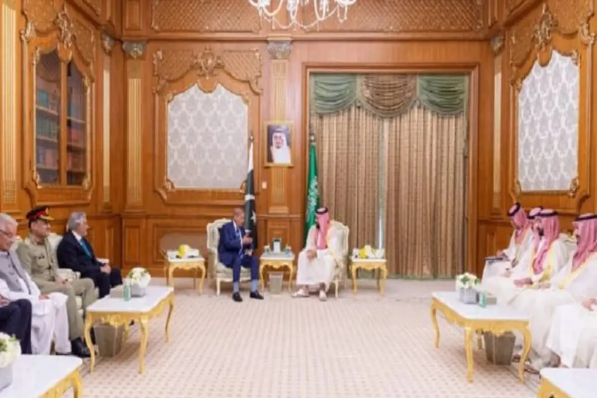 رایزنی شهباز شریف با ولیعهد سعودی در مکه