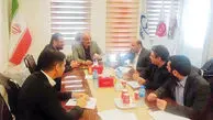 اعتراض مقابل ساختمان، بلاتکلیفی داخل باشگاه