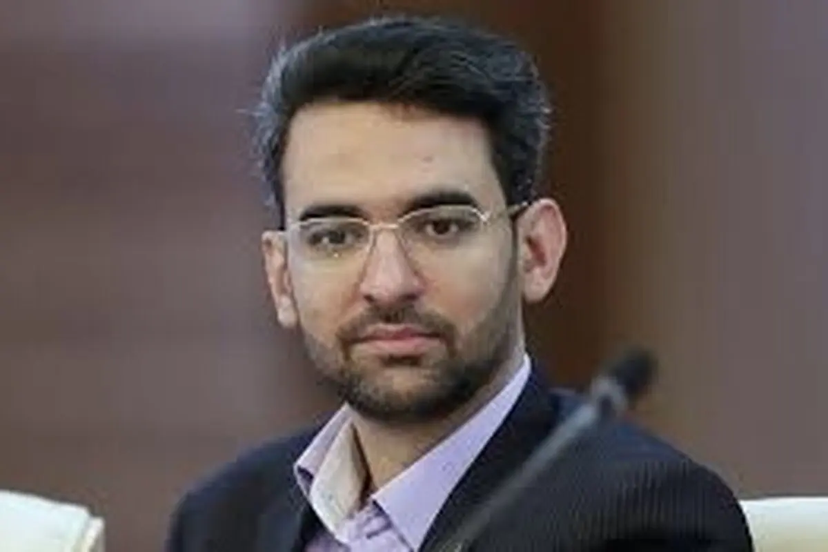 آذری‌جهرمی: چرا دو گیگ اینترنت نتواند بارداری را رقم بزند؟!