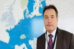 استعفای دیر‌هنگام مدیر فرونتکس