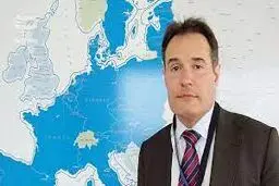 استعفای دیر‌هنگام مدیر فرونتکس