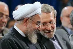 تحرکات اخیر لاریجانی و روحانی چه معنایی می‌دهد؟

