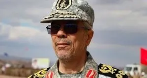 سرلشکر باقری از زیردریایی ساخت ایران خبر داد 