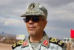 سرلشکر باقری از زیردریایی ساخت ایران خبر داد 