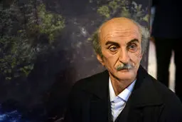 «سمبل اجتماعی» یا «تمثیل» در اشعار نیما یوشیج

