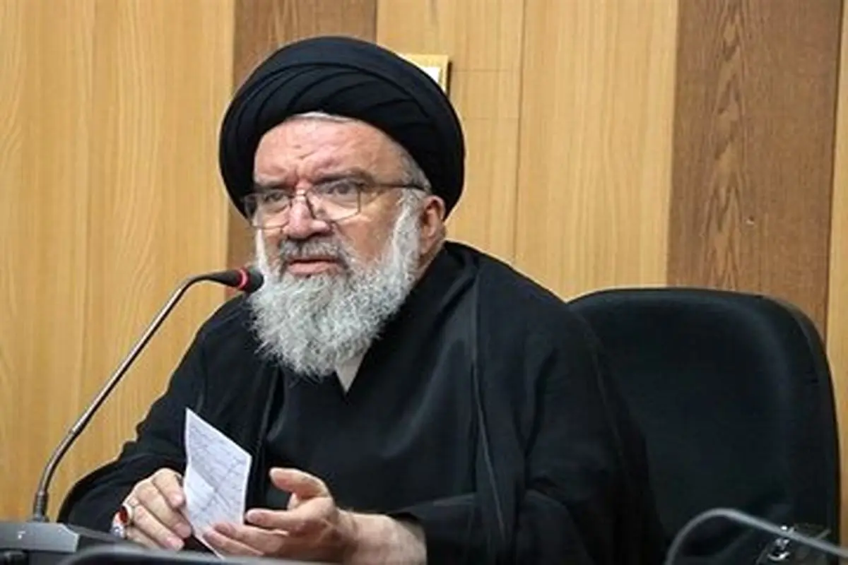 انتقاد احمد خاتمی از موضع انتخاباتی حسن روحانی​
