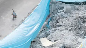 در تیررس زلزله و جنگ