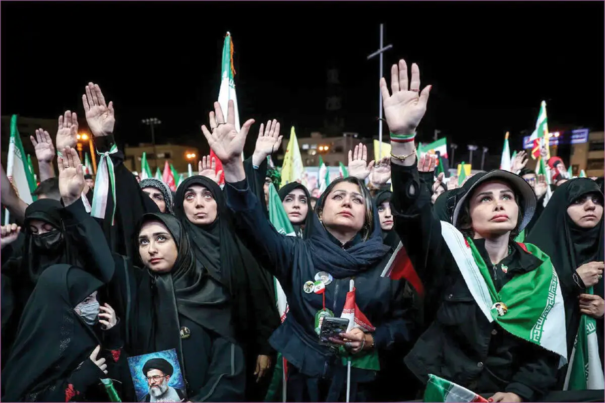 روزنامه خراسان بررسی کرد: مختصات مثبت و آسیبهای تجمعات خیابانی 