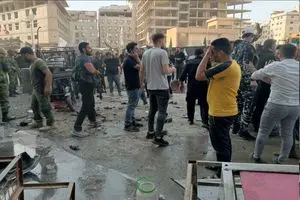  انفجار در نزدیکی محل اقامت مکرون در دمشق / رویترز:چند بمب در نزدیکی هتل محل اقامت مکرون منفجر شده است 