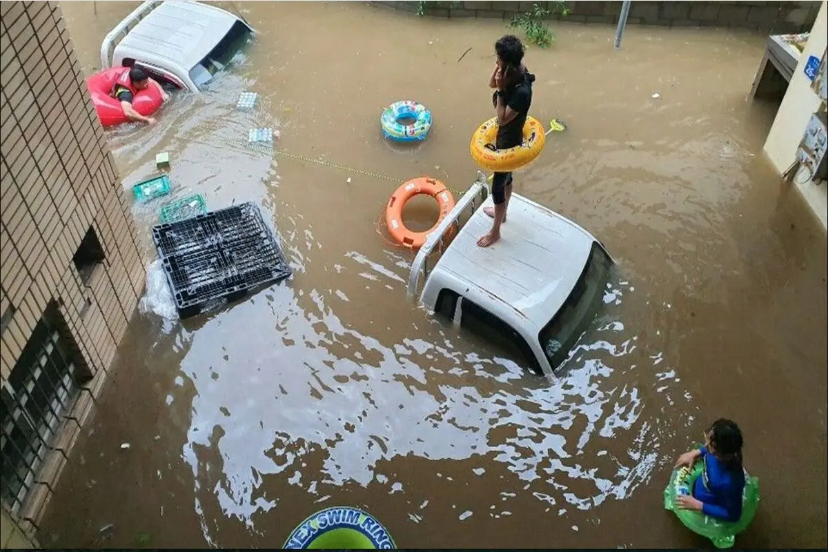 South Korea floods leave dozens dead as rescuers scramble to find tunnel victims