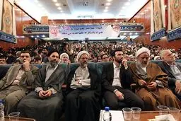 انتقاد روزنامه همشهری از جبهه پایداری: اگر حرفی دارد، یک بار تنها وارد میدان شود

