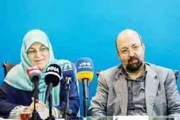 آذر  منصوری: زیر  بار کاندیدای نیابتی نمی‌رویم
