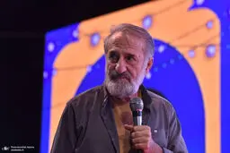 عکسی که جماران از مهران رجبی در تجمع شبانه تهران منتشر کرد