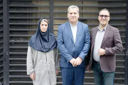 مسیر اشتباه ناجی گری
