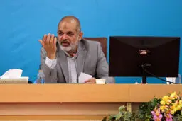 وزیر کشور: اغلب زباله‌گرد‌ها مهاجران غیرقانونی هستند