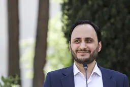 استقبال دولت از نظر رییس مجلس درباره واردات خودروهای کارکرده
