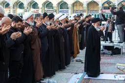 تصاویری از نماز باران در مسجد جمکران