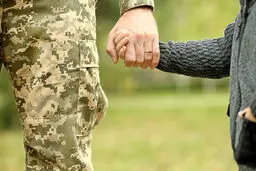 کاهش خدمت سربازی به ۱۲ ماه/ مشمولان بالای ۳۰ سال دارای ۲ فرزند معاف می‌شوند