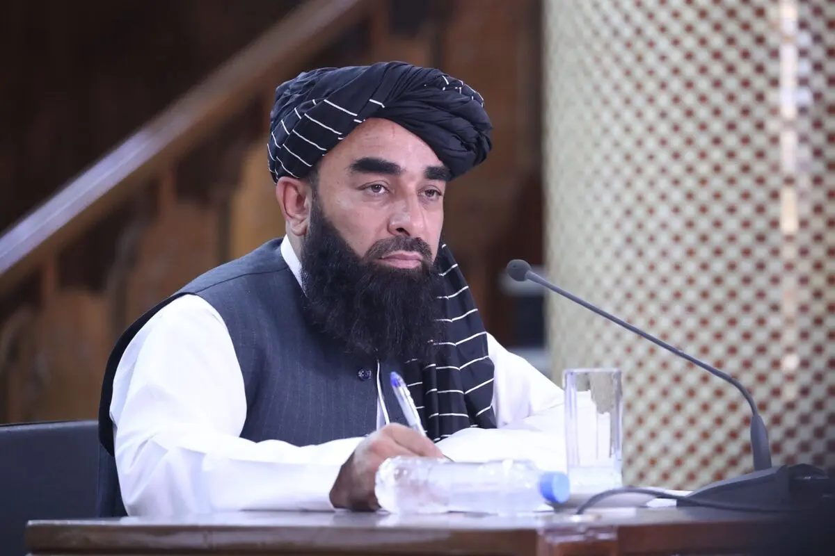   طالبان تاکید کرد : برای روابط با جهان از شریعت اسلامی دست نمی‌کشیم