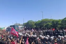 مراسم تشییع پیکر رهبر شهید انقلاب و شهدای خانواده ایشان در مشهد آغاز شد