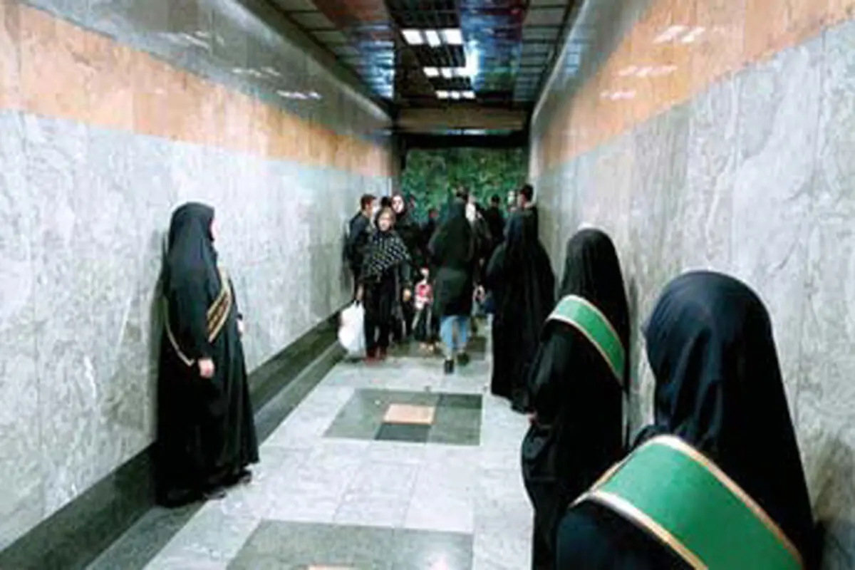  واکنش‌ها به «تونل ‌ حجاب‌بانان ‌در مترو»

