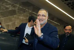 پایتخت یک‌سال با زاکانی
