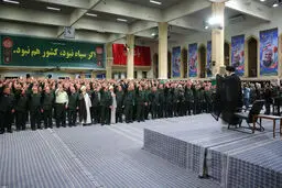 اولین تصاویر از دیدار رهبر انقلاب با فرماندهان سپاه پس از ۴ سال

