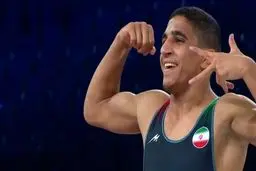 پیروزی قاطعانه عموزاد در مسابقات کشتی آزاد قهرمانی جهان 