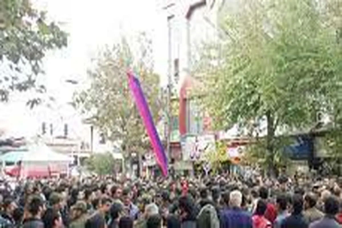 اصل 27 قانون اساسی  روی  میز  مجلس  و  دولت