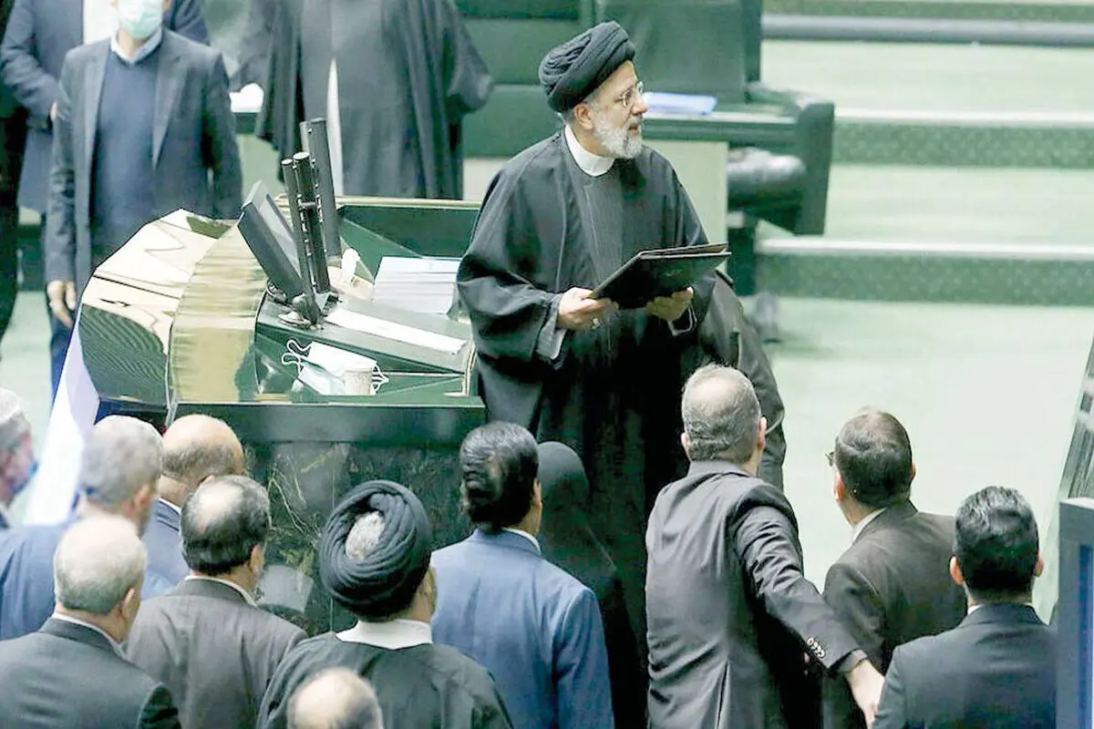 وزن سنگین مالیات در بودجه 1402