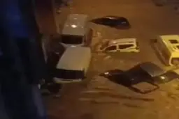 بارندگی سیل آسا مدارس استانبول را تعطیل کرد