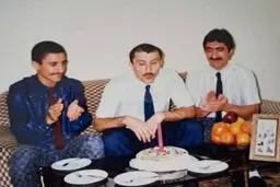 عکس عجیب ناصر محمدخانی در قطر 