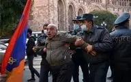 اعتراضات به توافق آتش بس، در ارمنستان به خشونت کشیده شد
