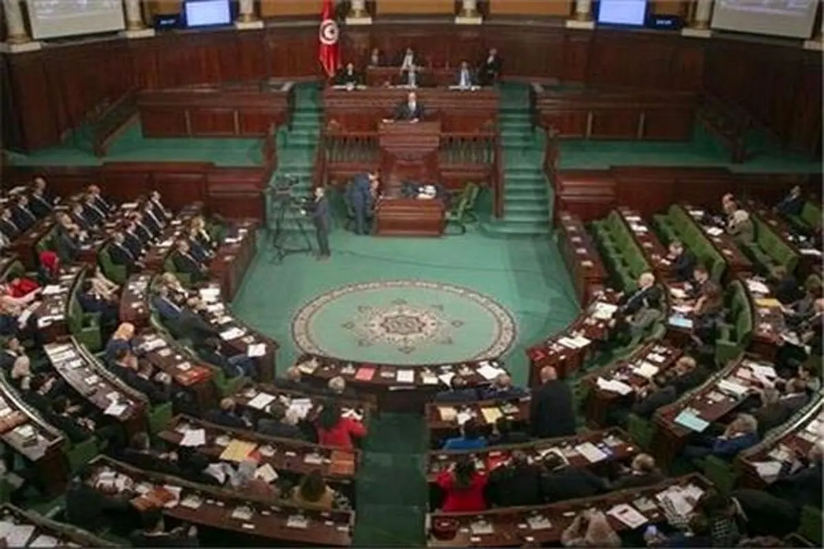 وزیر خارجه تونس برکنار شد